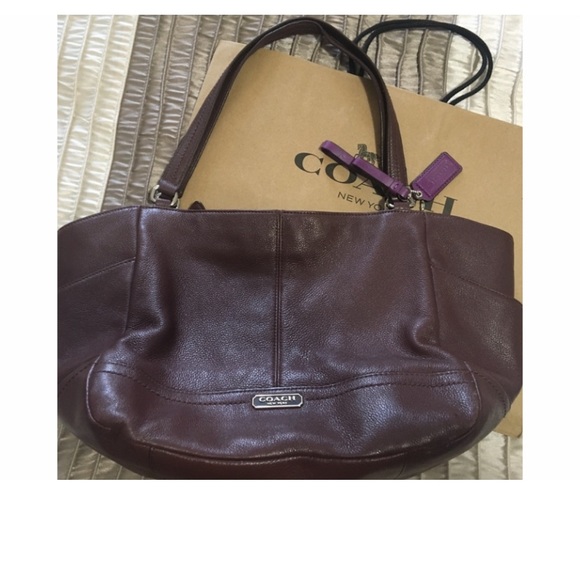 Authentic Coach Leather Bag NWOT - Picture 1 of 15